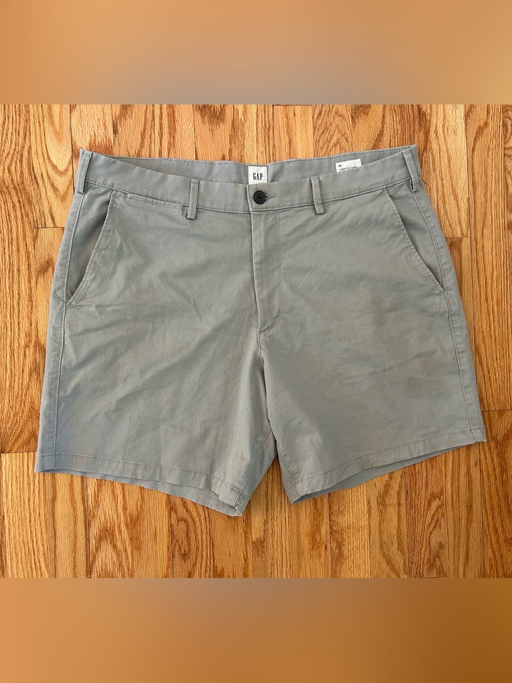 GAP Men's Gray Flat-Front Chino Shorts
